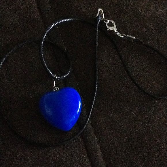 Blue  Heart necklace - Picture 3 of 3